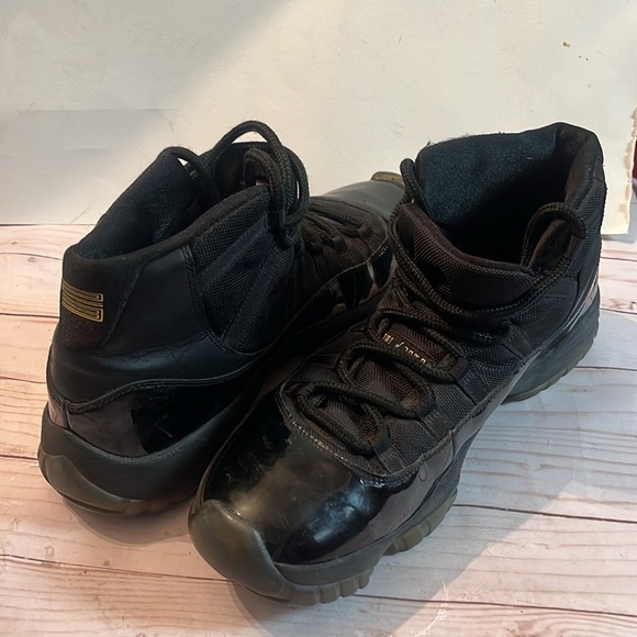AIR JORDAN 11 XI RETRO USED SIZE 13.5 BLACK GAMMA BLUE VARSITY MAIZE main image 6